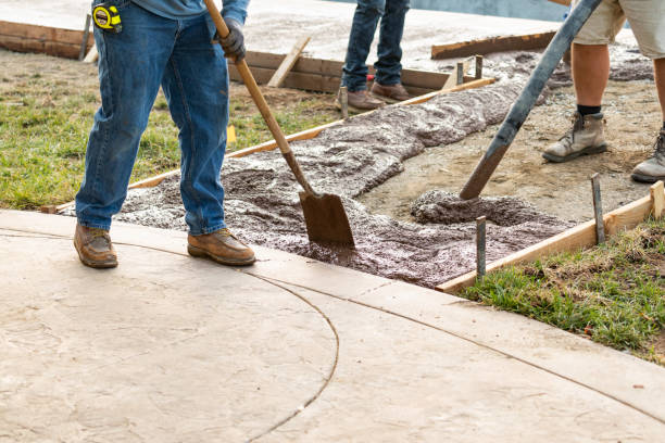 Best Custom Concrete Contractor  in Buena Vista, MI